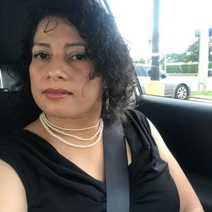 Meet your Posher, Esmeralda